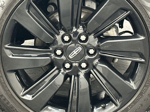 Certified 2024 Lincoln Navigator Reserve AWD/4WD image 5