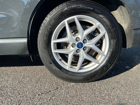 Used 2021 Ford Edge SEL image 11