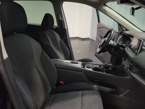 Used 2023 Nissan Rogue SV AWD/4WD image 33