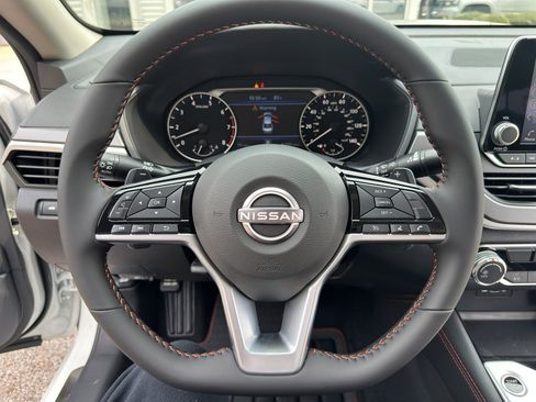 New 2025 Nissan Altima 2.5 SR image 21