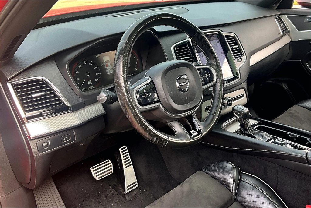 Used 2018 Volvo XC90 T5 R-Design w/ Convenience Package AWD/4WD image 17