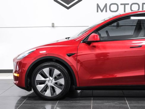 Used 2021 Tesla Model Y Long Range AWD/4WD image 12