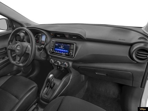 New 2025 Nissan Kicks Play S image 5