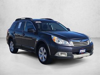 Used 2011 Subaru Outback 2.5i Limited w/ PWR Moonroof Pkg video 3