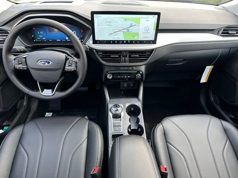 New 2025 Ford Escape SE w/ PHEV Premium Package image 18