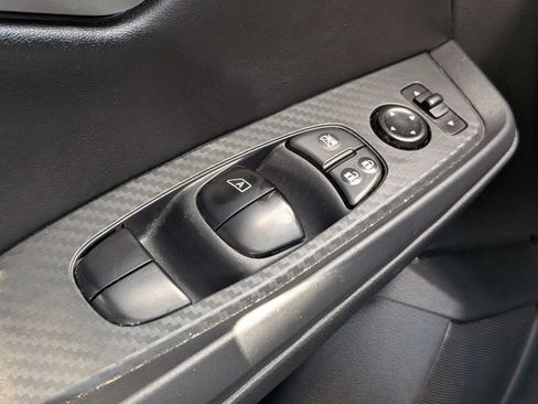 Used 2025 Nissan Sentra SV FWD image 25