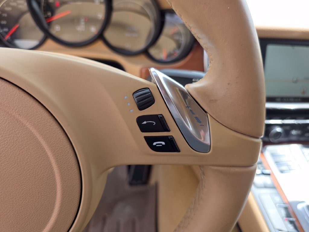Used 2014 Porsche Panamera 4 AWD/4WD image 34