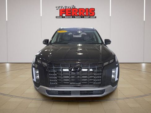 Used 2023 Hyundai Palisade Limited AWD/4WD image 2