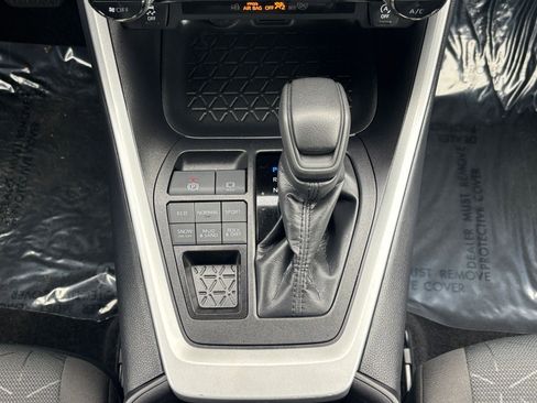 Used 2025 Toyota RAV4 XLE image 39