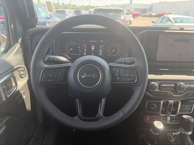 Used 2026 Jeep Gladiator Rubicon AWD/4WD image 15