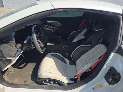 Used 2023 Chevrolet Corvette Stingray Premium Cpe w/ Z51 Performance Package RWD image 3