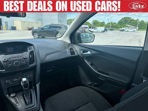 Used 2015 Ford Focus SE FWD image 23
