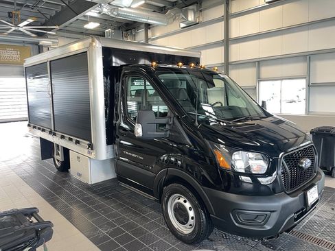 Used 2022 Ford Transit 250 RWD image 1