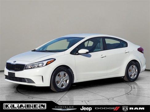 Used 2017 Kia Forte LX image 1