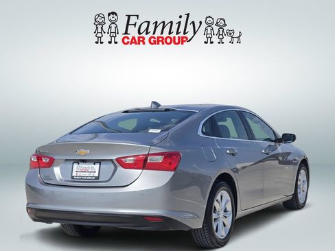 Used 2025 Chevrolet Malibu LT FWD image 4