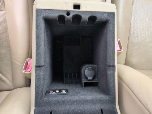 Used 2006 Cadillac STS w/ Preferred Equipment Group AWD/4WD image 33