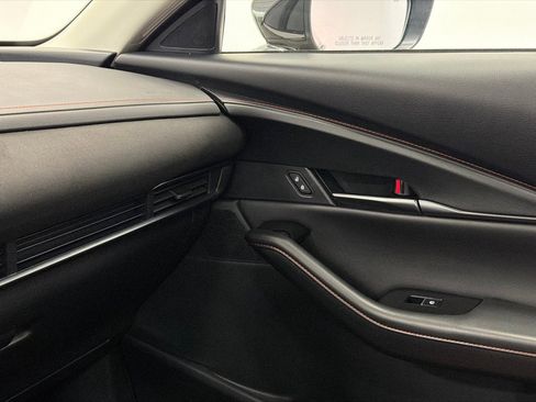 Used 2025 MAZDA CX-30 Carbon image 33