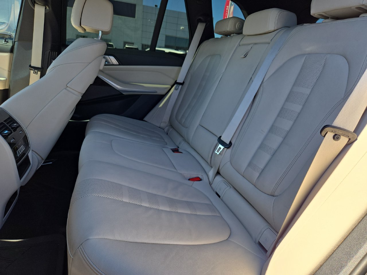 Used 2020 BMW X5 sDrive40i w/ M Sport Package RWD image 22