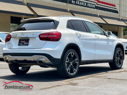 Used 2020 Mercedes-Benz GLA 250 4MATIC w/ Premium Package image 3
