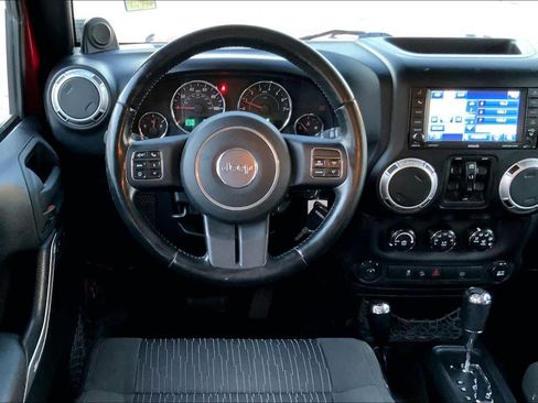 Used 2012 Jeep Wrangler Unlimited Sahara w/ Connectivity Group image 5