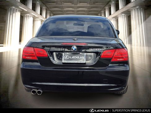 Used 2011 BMW 328i Convertible image 6