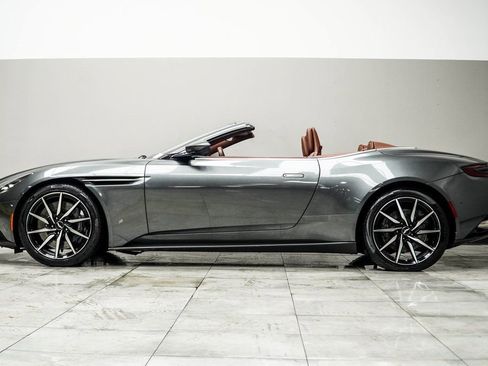 Used 2019 Aston Martin DB11 Volante image 6