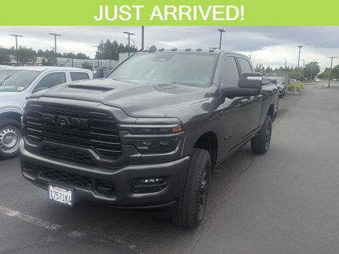 Used 2025 RAM 3500 Laramie AWD/4WD image 1