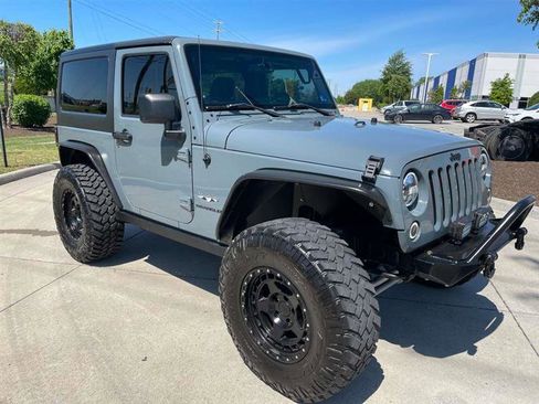 Used 2014 Jeep Wrangler Sahara w/ Dual Top Group AWD/4WD image 4