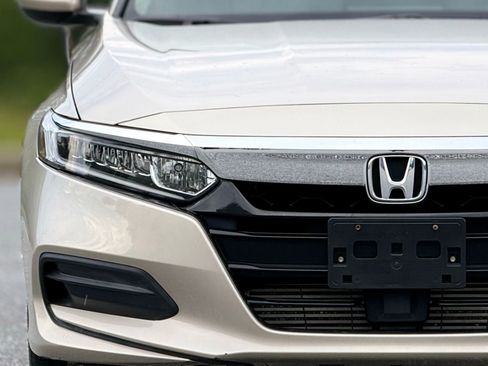 Used 2018 Honda Accord LX image 14