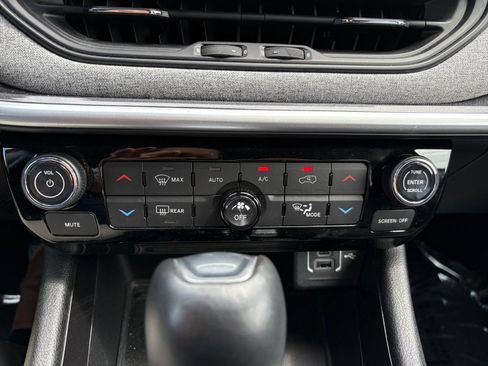 Used 2022 Jeep Compass Latitude w/ Convenience Group AWD/4WD image 30