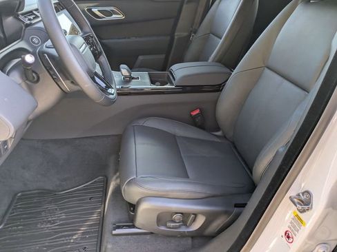 New 2026 Land Rover Range Rover Velar Dynamic SE image 12