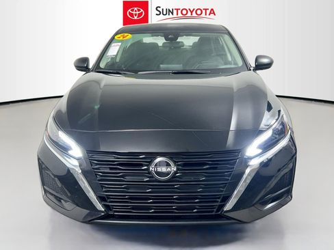 Used 2024 Nissan Altima 2.5 SV image 10
