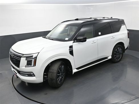 Used 2025 Nissan Armada Platinum Reserve image 40