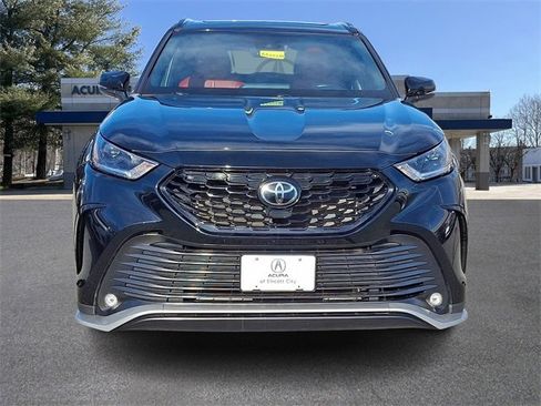 Used 2022 Toyota Highlander XSE image 2