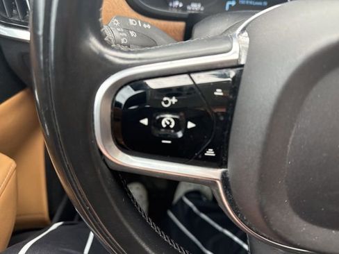 Used 2017 Volvo S90 T6 Inscription w/ Climate Package image 20