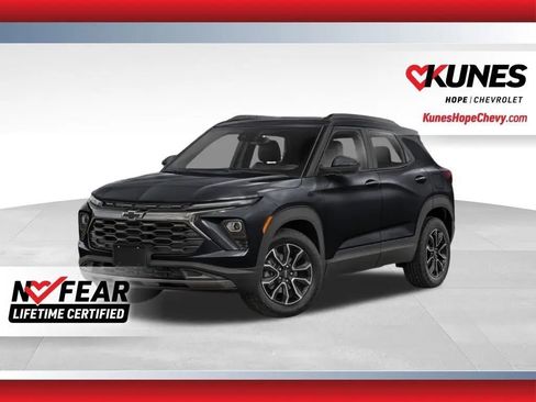 Used 2024 Chevrolet Trax LT image 3