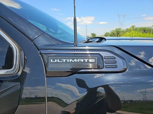 Used 2024 GMC Sierra 2500 Denali Ultimate AWD/4WD image 32