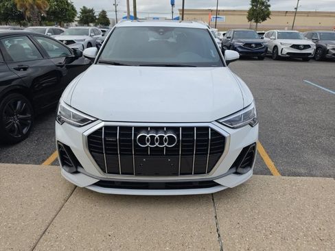 Used 2025 Audi Q3 2.0T Premium AWD/4WD image 2