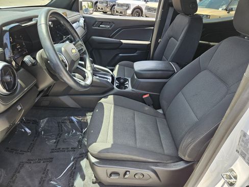 Used 2023 Chevrolet Colorado LT w/ LT Convenience Package II AWD/4WD image 7