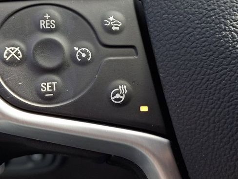 Used 2024 GMC Terrain SLT AWD/4WD image 25