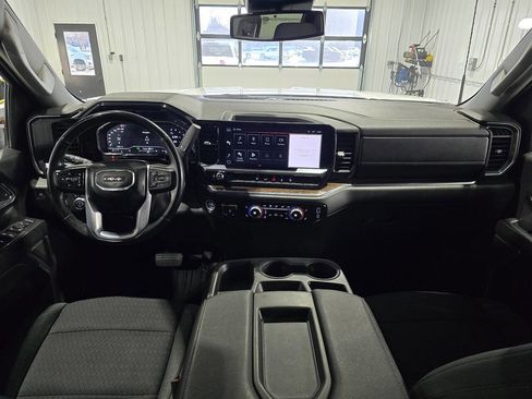 Used 2024 GMC Sierra 3500 SLE image 10