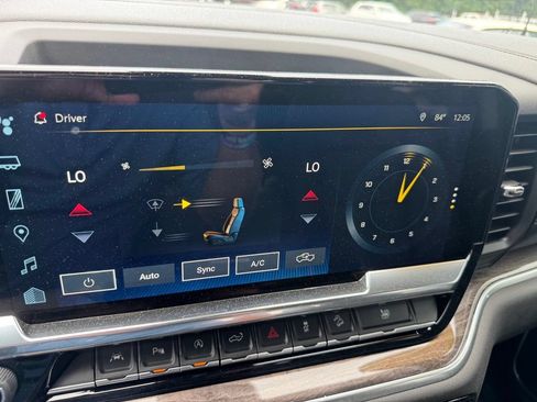 Certified 2025 Chevrolet Silverado 1500 LTZ AWD/4WD image 29