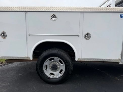 Used 2021 Chevrolet Silverado 2500 W/T w/ WT Convenience Package AWD/4WD image 11