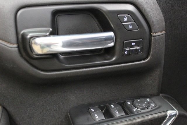 Certified 2022 GMC Sierra 1500 AT4 w/ AT4 Premium Package AWD/4WD image 17
