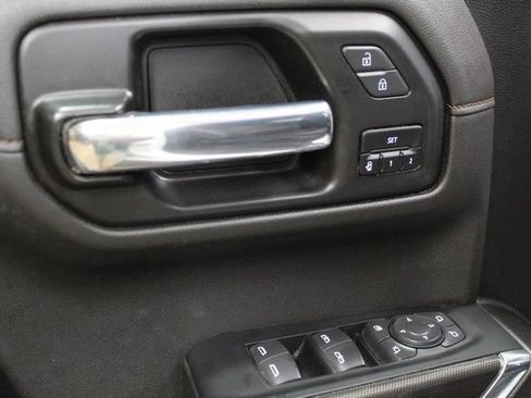 Certified 2022 GMC Sierra 1500 AT4 w/ AT4 Premium Package AWD/4WD image 17