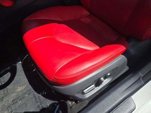 Used 2022 Toyota Camry XSE FWD image 11