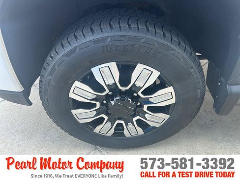 Certified 2022 GMC Sierra 2500 Denali w/ LPO, GMC Protection Package AWD/4WD image 9