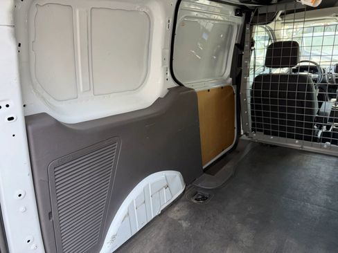 Used 2020 Ford Transit Connect XL FWD image 12