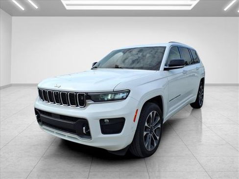 Used 2021 Jeep Grand Cherokee L Overland w/ Advanced Protech Group III AWD/4WD image 4