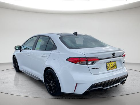 Certified 2022 Toyota Corolla SE FWD image 5